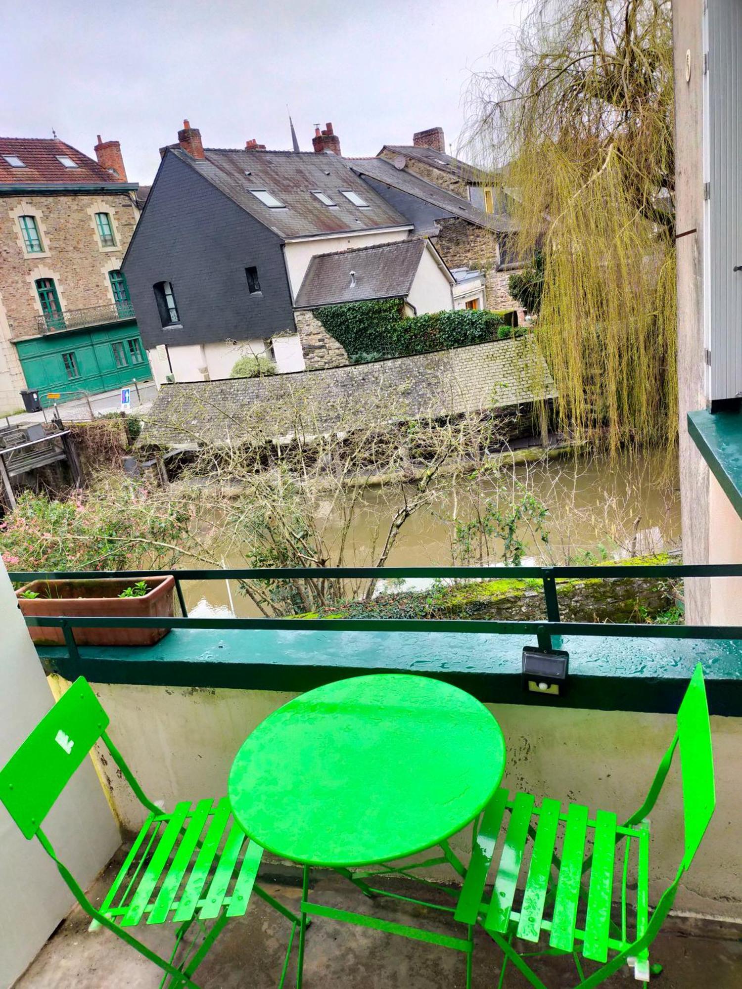 Studio En Rdc Avec Balcon Centre Vitre Dış mekan fotoğraf
