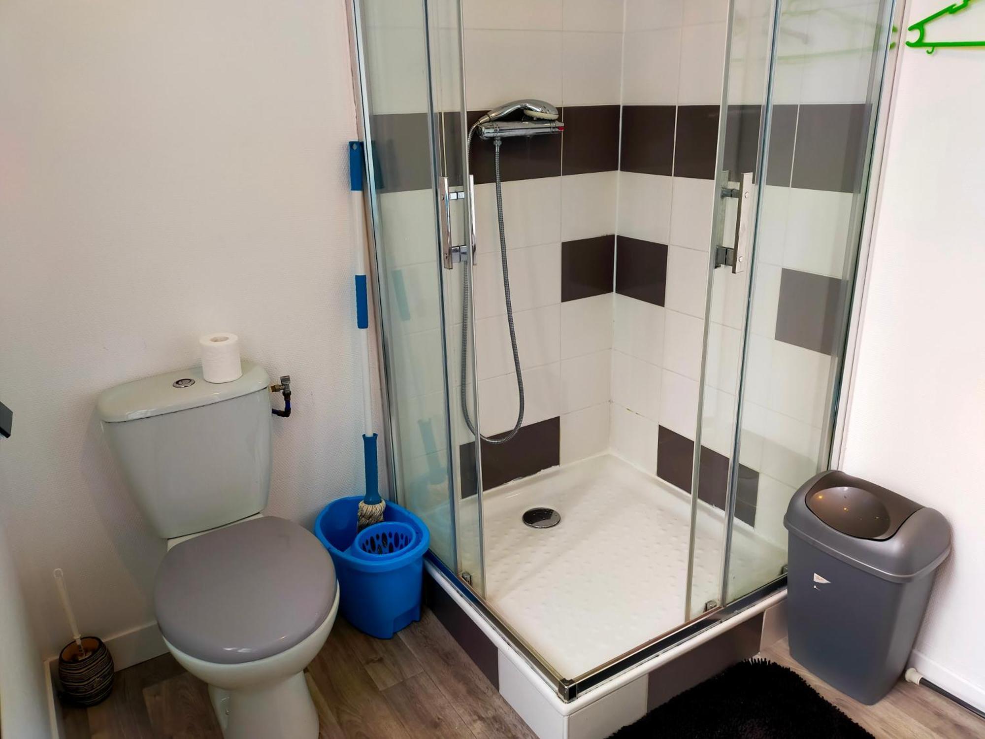 Studio En Rdc Avec Balcon Centre Vitre Dış mekan fotoğraf